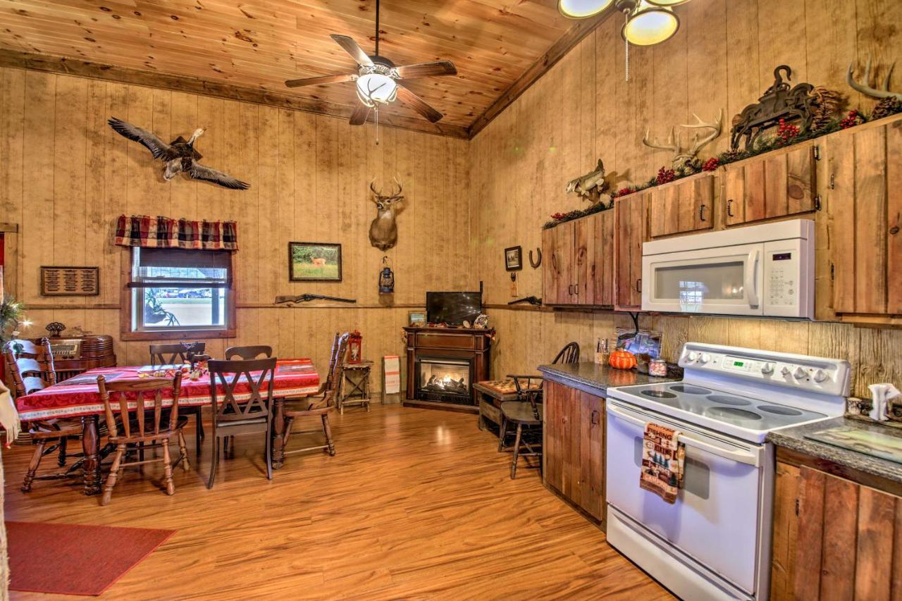 The Bovard Lodge Rustic Cabin Near Ohio River! Florence Esterno foto